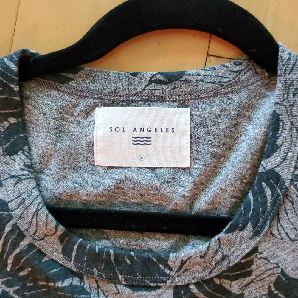 Blouse 👚 - Picture 3 of 5